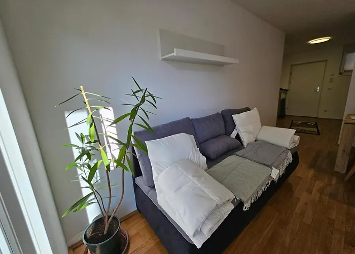 Stylish In + 1 Parking Spot *