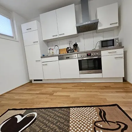 Stylish In + 1 Parking Spot Appartement